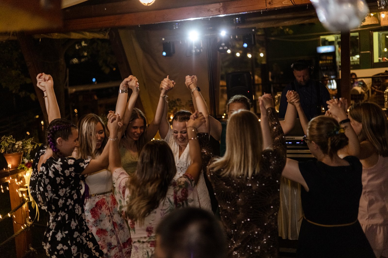 Dorina Bögre Wedding Photographer