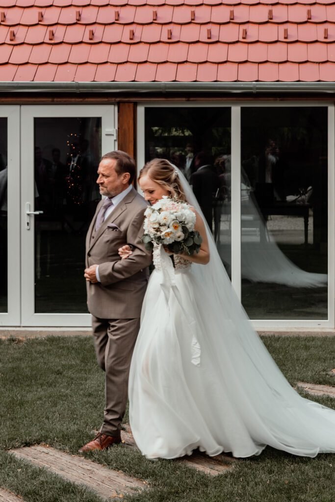 Dorina Bögre Wedding Photographer