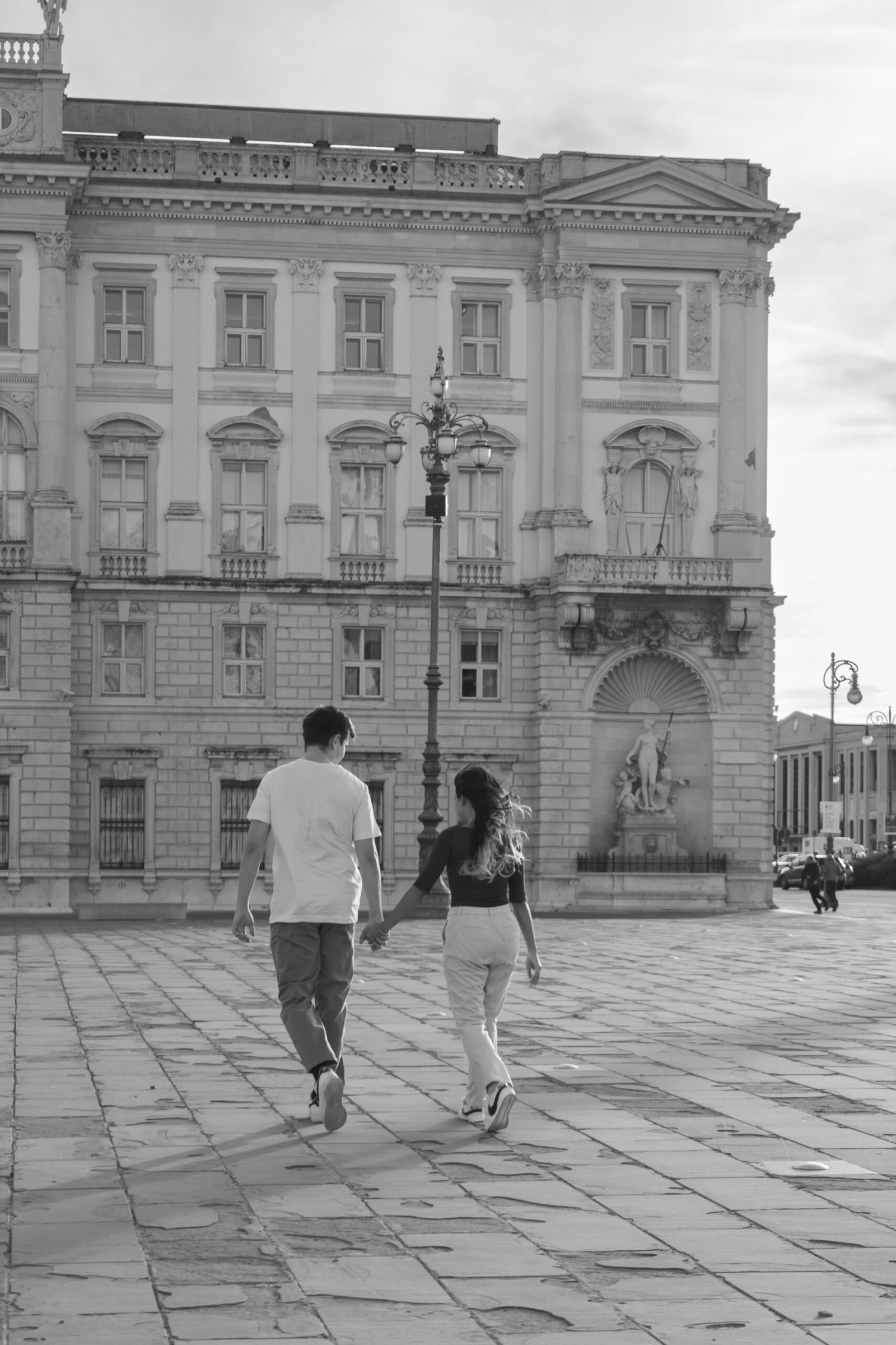 Dorina Bögre Couple Photoshoot and Engagement Photographer