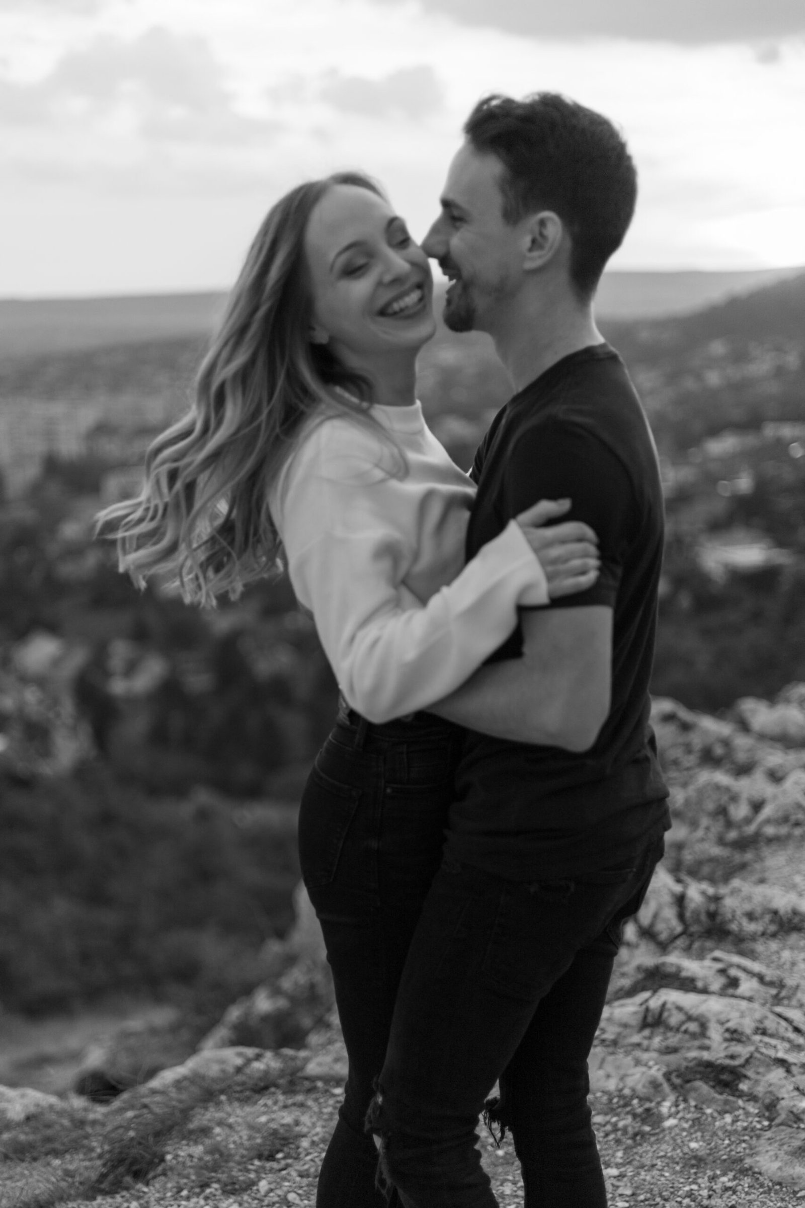 Dorina Bögre Couple Photoshoot and Engagement Photographer